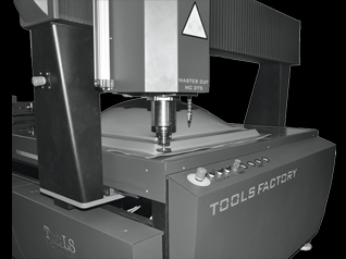 TOOLS FACTORY виробник пристроїв для обробки пластмаси термоформувальні машини ріжучі плотери Польща